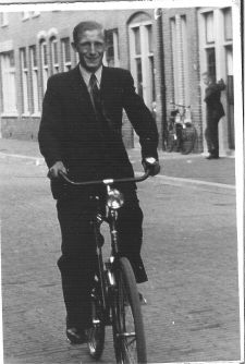 Karel op de fiets